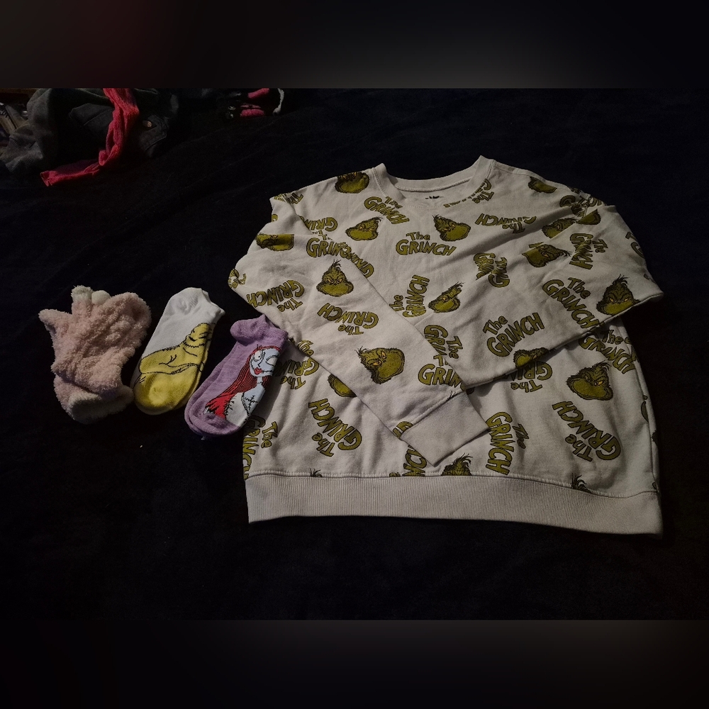White Long Sleeve The Grinch On It And Nightmare Before Christmas Socks